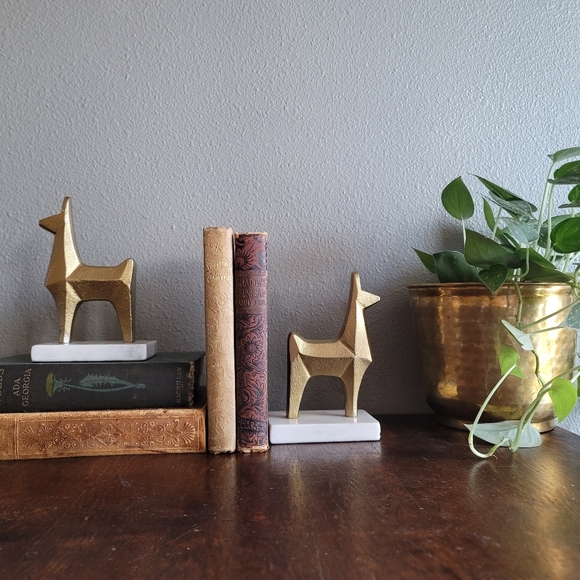 Llama Bookends Gold Painted Metal and Marble - Picture 5 of 6